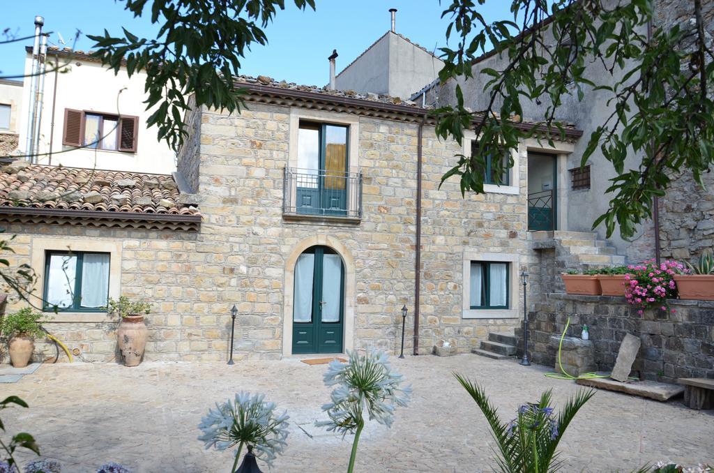 La Carretteria Guest House Mistretta ภายนอก รูปภาพ